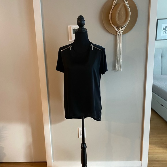 Michael Kors satiny black top - Picture 2 of 7